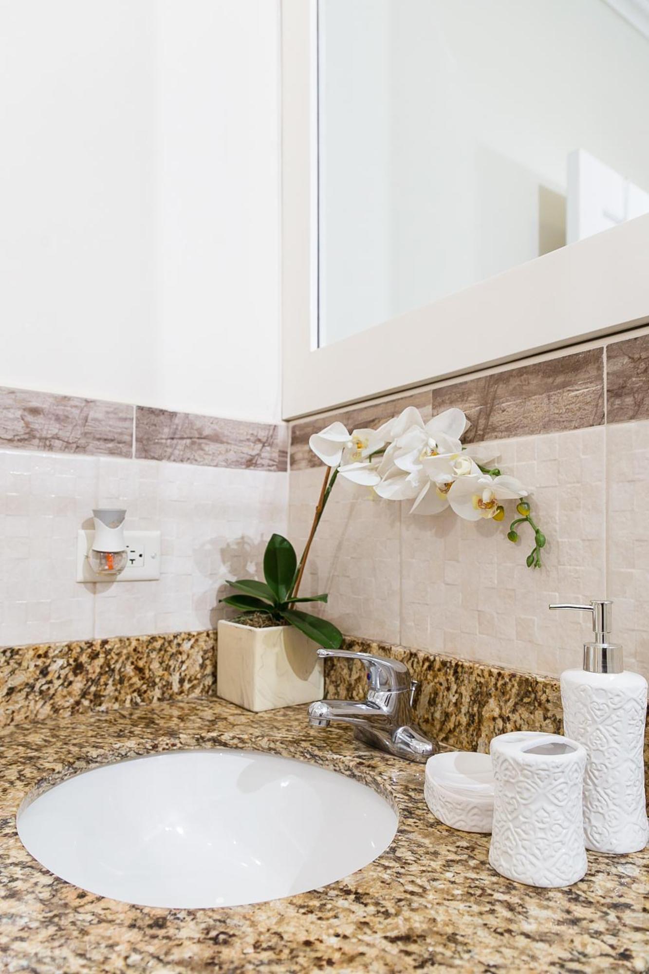 דירות Botanic Bliss Living In קינגסטון מראה חיצוני תמונה
